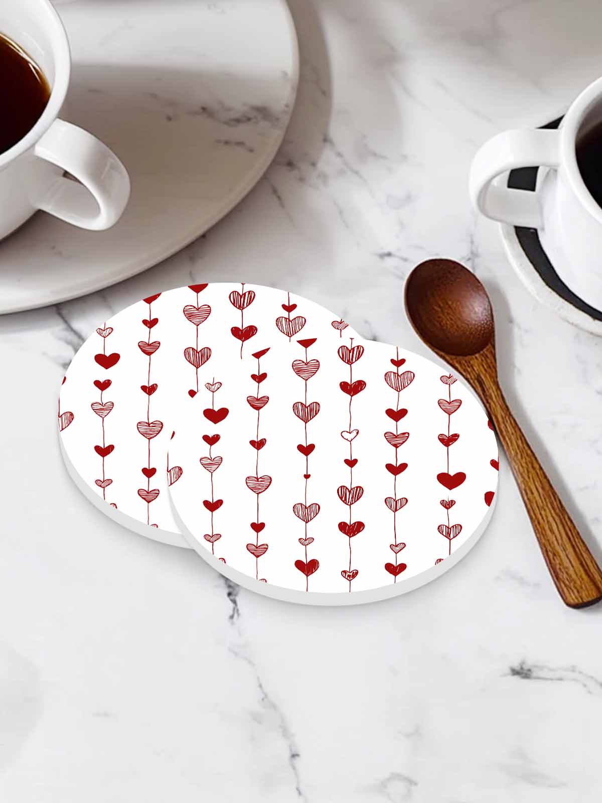 手绘爱心串纹杯垫 —— 浪漫氛围桌面小物