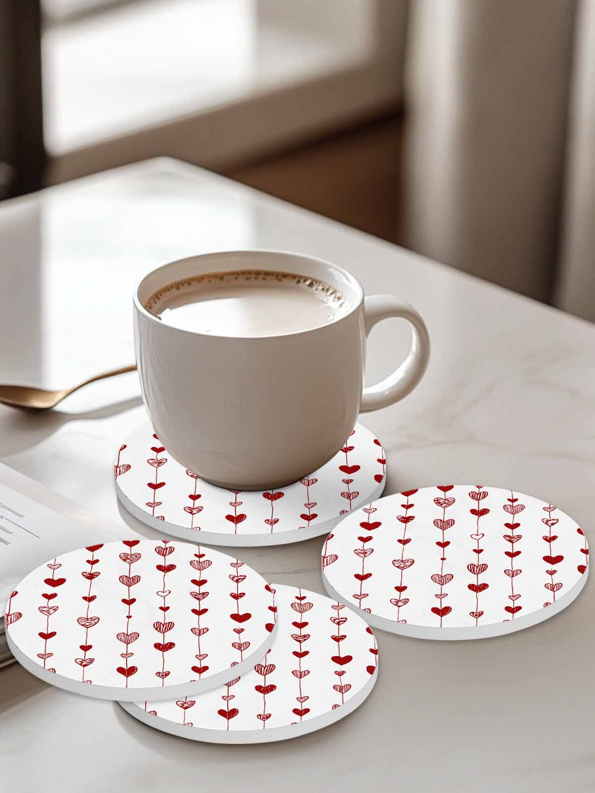 手绘爱心串纹杯垫 —— 浪漫氛围桌面小物